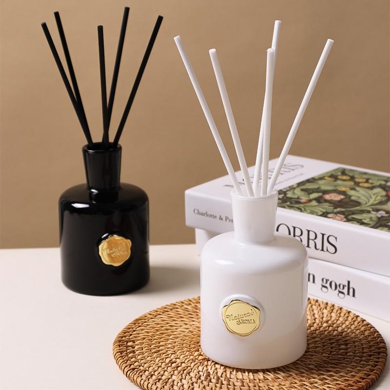 Home Fragrance Bottle - 200ML Flameless Reed Diffuser Aromatherapy Set